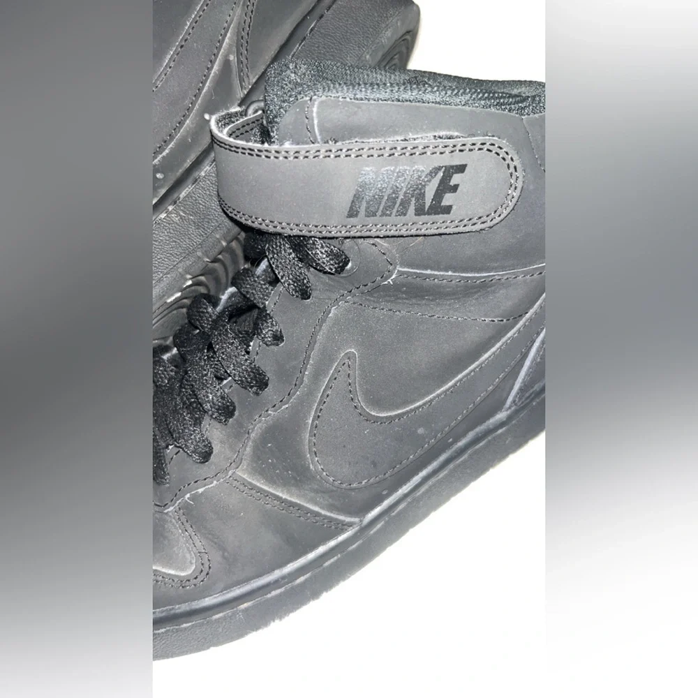 Nike Men's Black High-Top Sneakers with Strap
